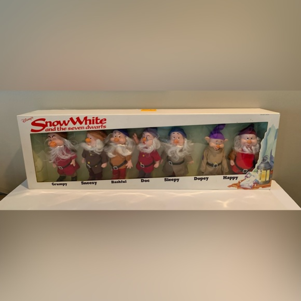 Vintage Disney Bikin Walt Disney Seven Dwarfs Figures Snow White In Original Box